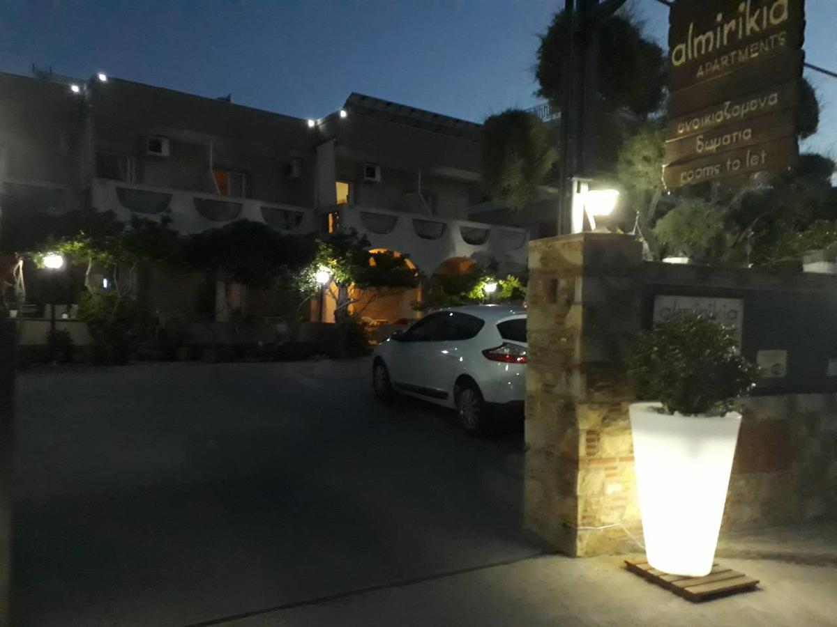 Almirikia Apartments Mourteri Exteriör bild