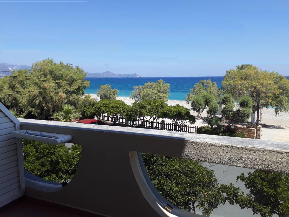Almirikia Apartments Mourteri Exteriör bild